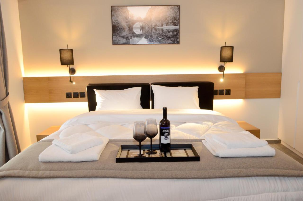 Roloi Suites Nafpaktos エクステリア 写真