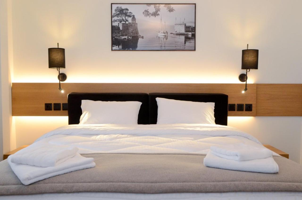 Roloi Suites Nafpaktos エクステリア 写真