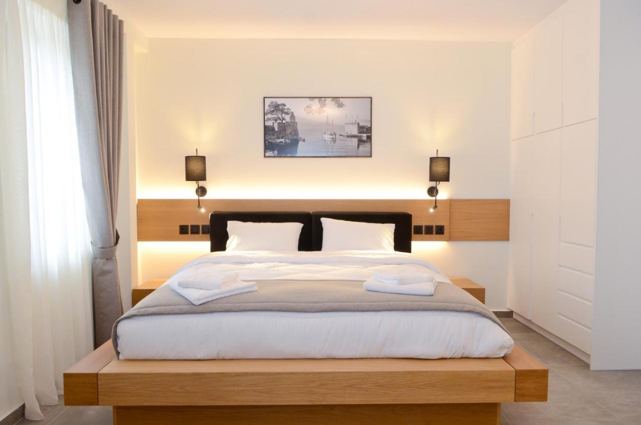 Roloi Suites Nafpaktos エクステリア 写真