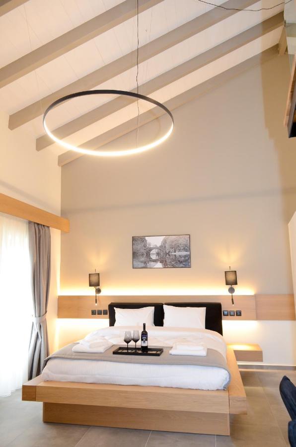 Roloi Suites Nafpaktos エクステリア 写真