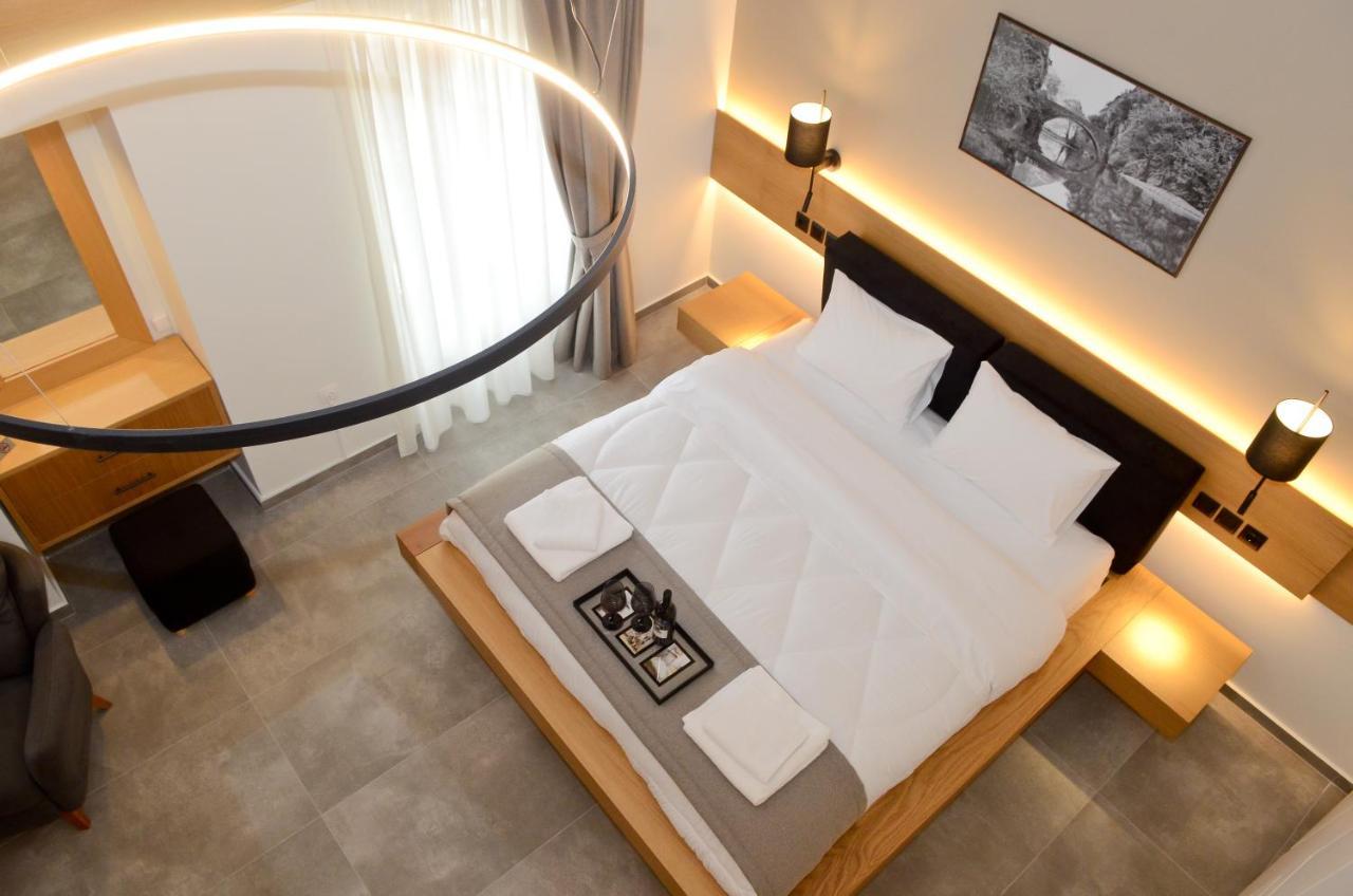 Roloi Suites Nafpaktos エクステリア 写真