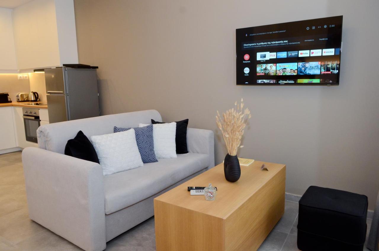 Roloi Suites Nafpaktos エクステリア 写真