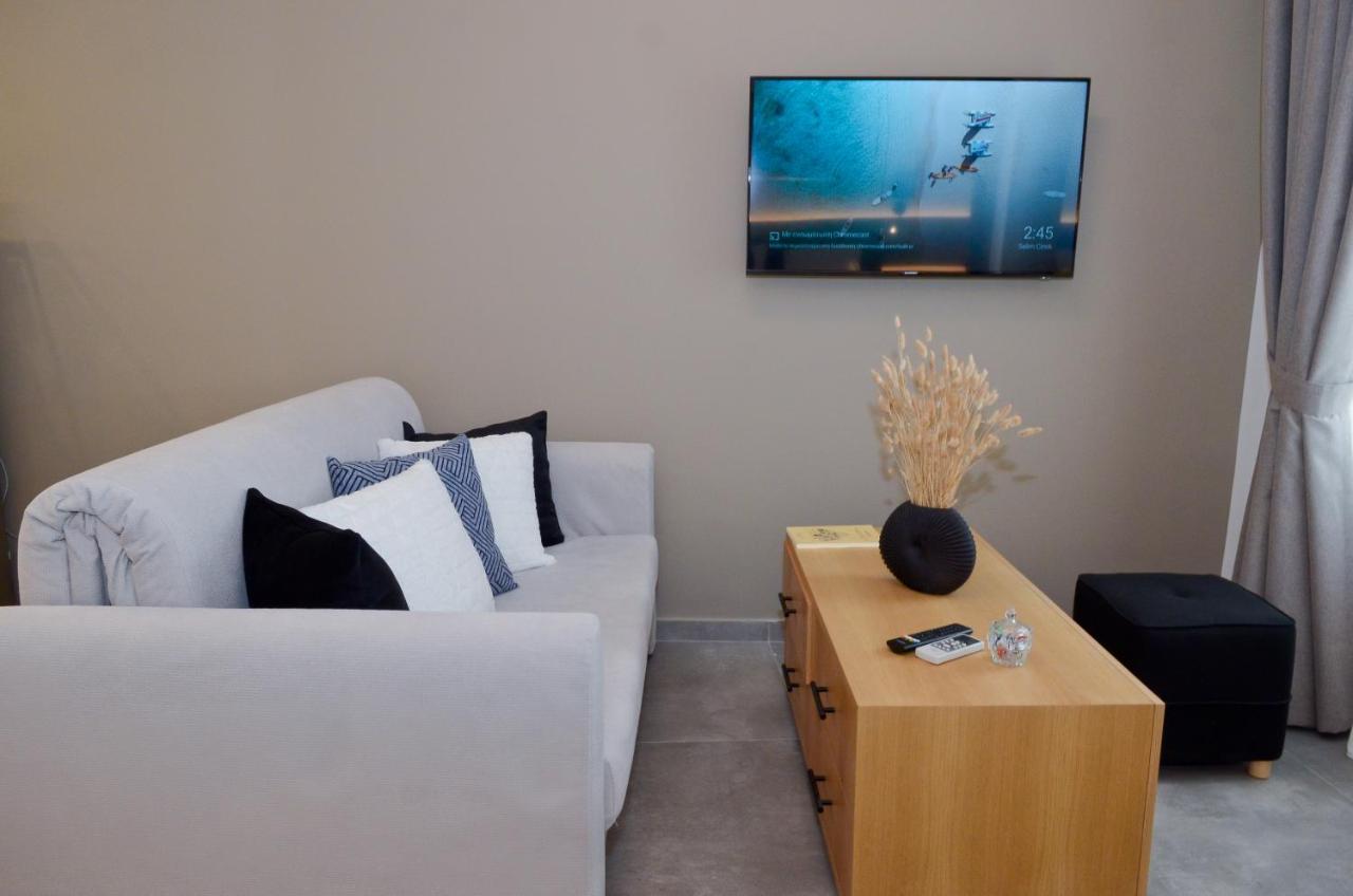 Roloi Suites Nafpaktos エクステリア 写真